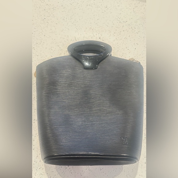 Louis Vuitton Epi nactangle purse in Black! EUC - Picture 9 of 10